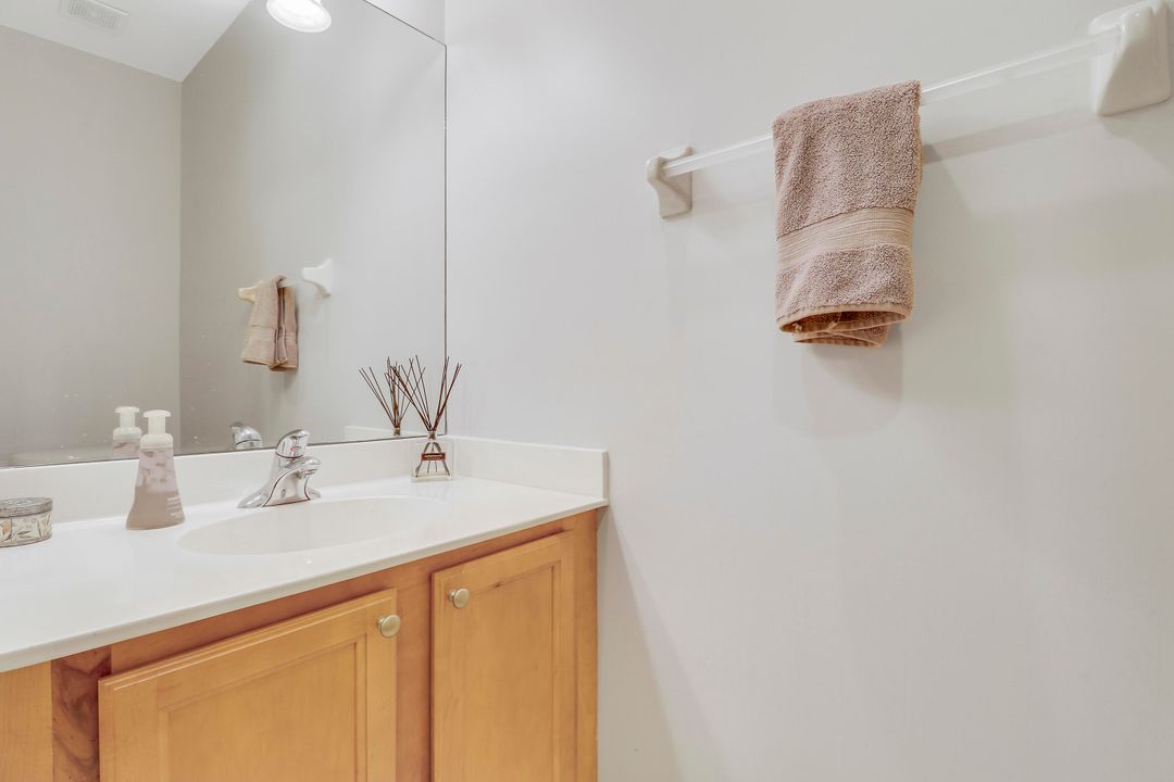 出租: $3,600 (3 贝兹, 2 浴室, 1610 平方英尺)