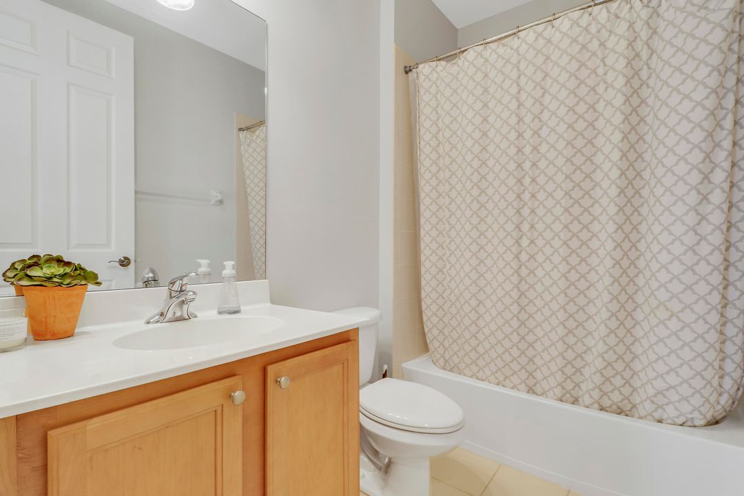 出租: $3,600 (3 贝兹, 2 浴室, 1610 平方英尺)