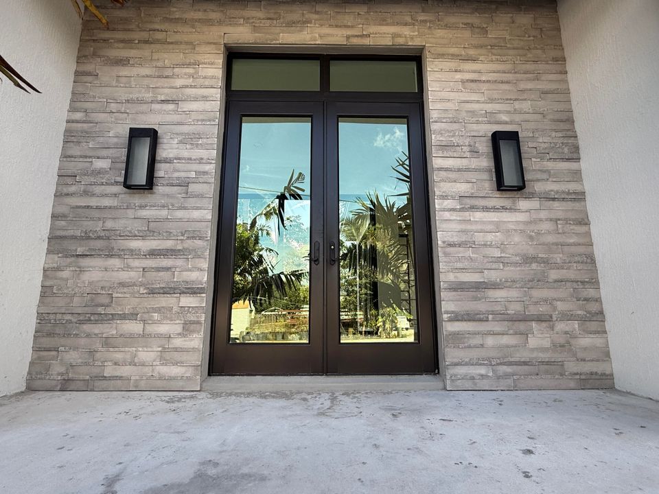 For Sale: $1,350,000 (4 beds, 4 baths, 2855 Square Feet)