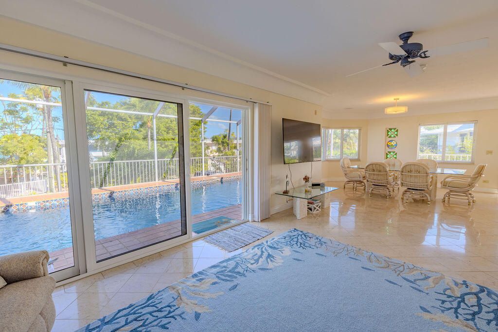 For Sale: $2,650,000 (3 beds, 3 baths, 2294 Square Feet)