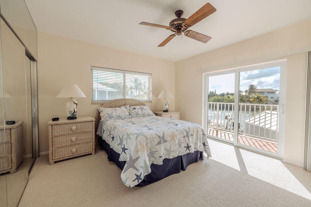 For Sale: $2,650,000 (3 beds, 3 baths, 2294 Square Feet)