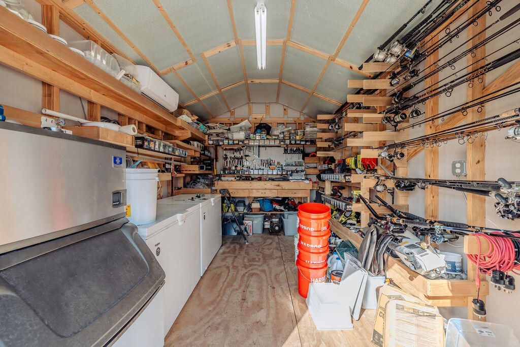 For Sale: $2,650,000 (3 beds, 3 baths, 2294 Square Feet)