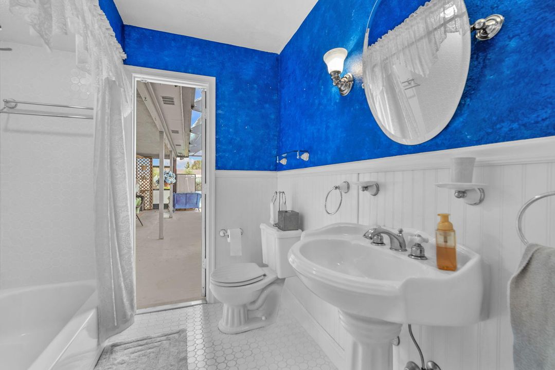 En Venta: $650,000 (4 camas, 2 baños, 1819 Pies cuadrados)