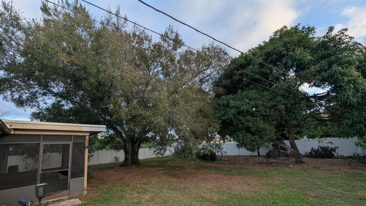 待售: $295,995 (2 贝兹, 2 浴室, 925 平方英尺)