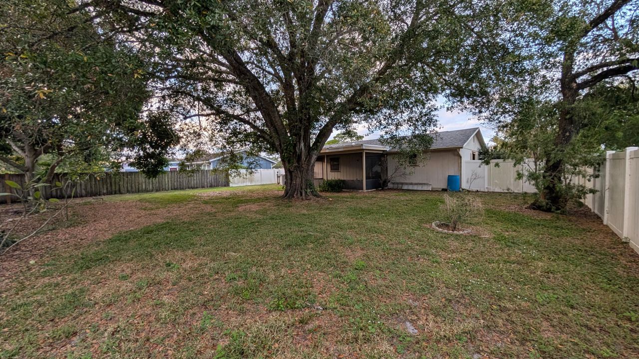 待售: $295,995 (2 贝兹, 2 浴室, 925 平方英尺)