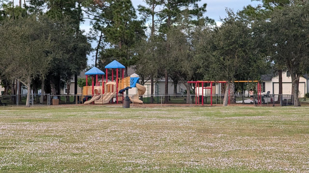 待售: $295,995 (2 贝兹, 2 浴室, 925 平方英尺)