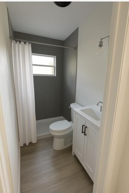 В аренду: $3,995 (2 спален, 1 ванн, 774 Квадратных фут)