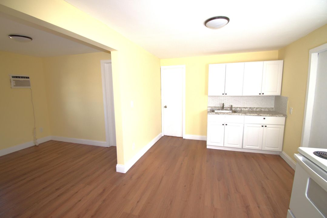 В аренду: $1,600 (2 спален, 1 ванн, 585 Квадратных фут)