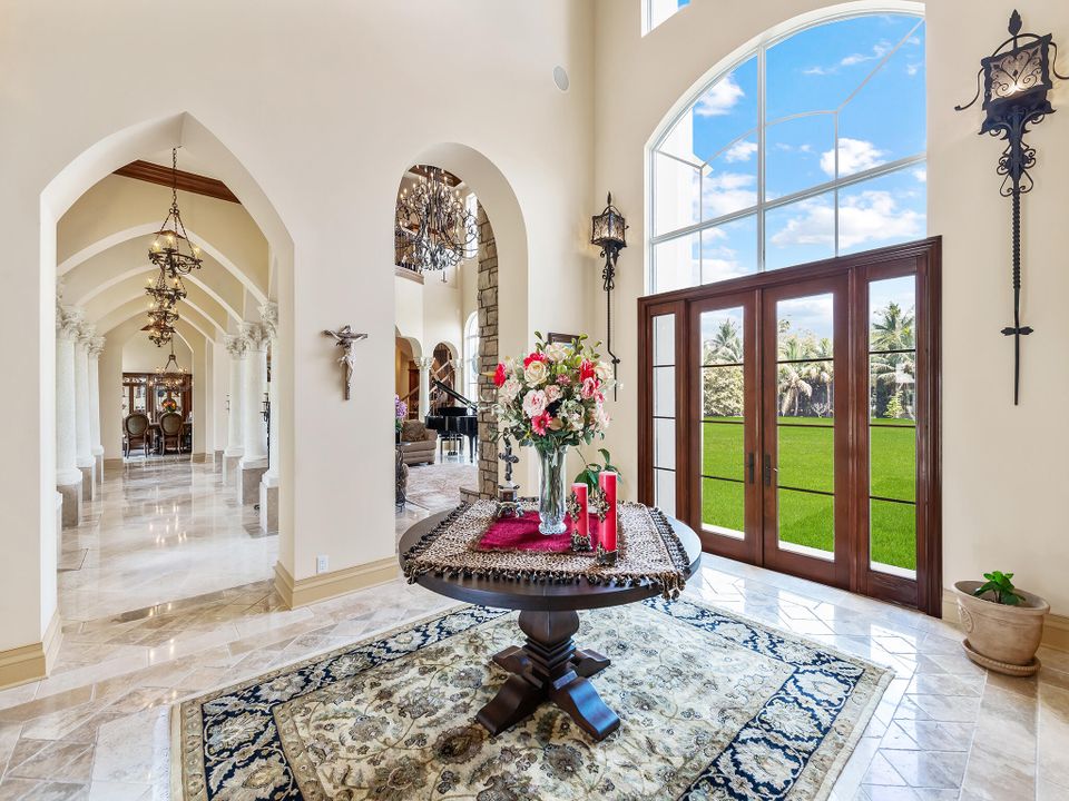 For Sale: $5,900,000 (6 beds, 7 baths, 8257 Square Feet)