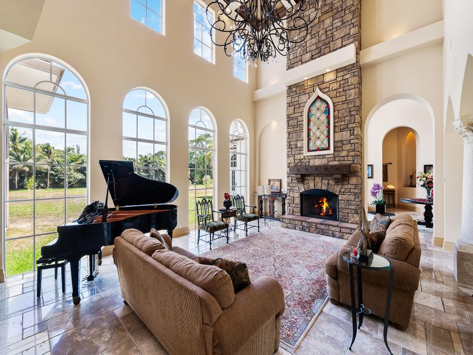 For Sale: $5,900,000 (6 beds, 7 baths, 8257 Square Feet)