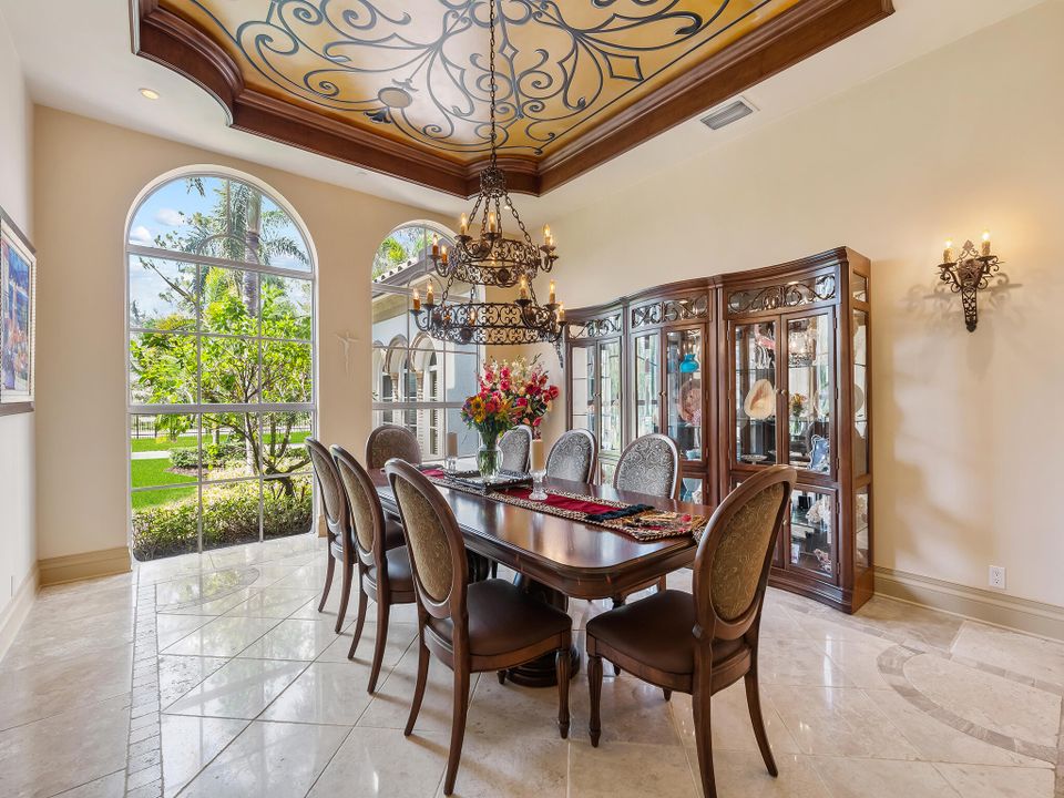For Sale: $5,900,000 (6 beds, 7 baths, 8257 Square Feet)
