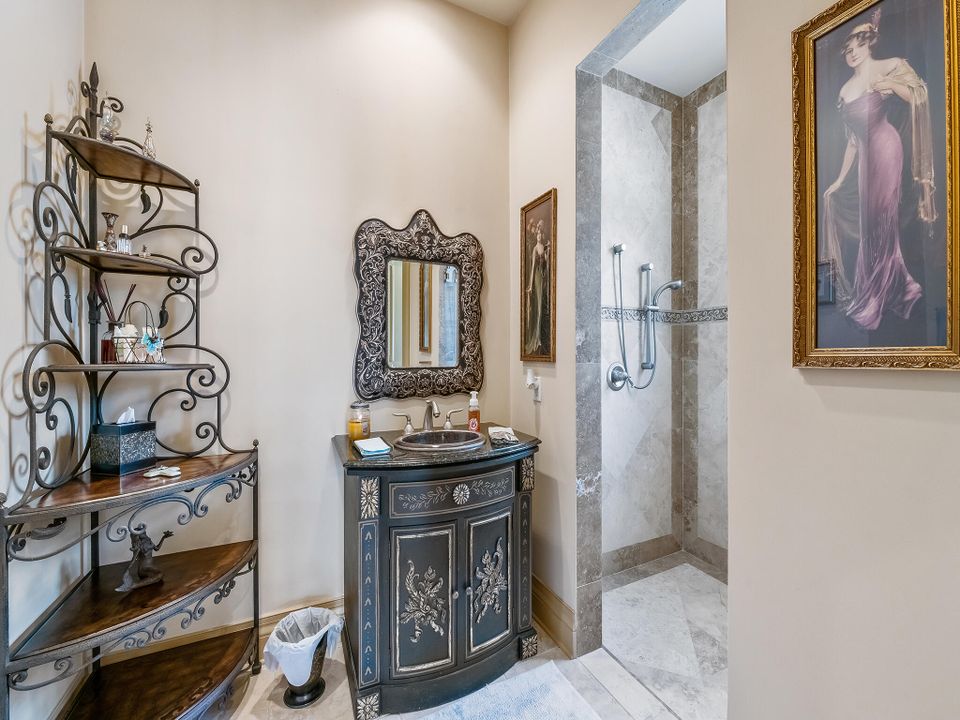 For Sale: $5,900,000 (6 beds, 7 baths, 8257 Square Feet)