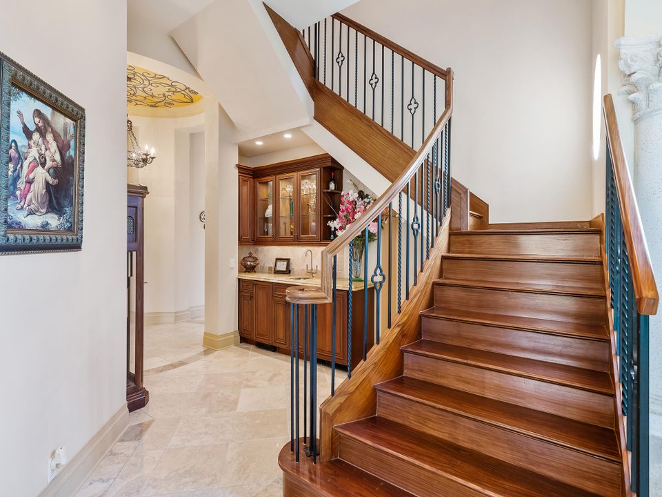 For Sale: $5,900,000 (6 beds, 7 baths, 8257 Square Feet)