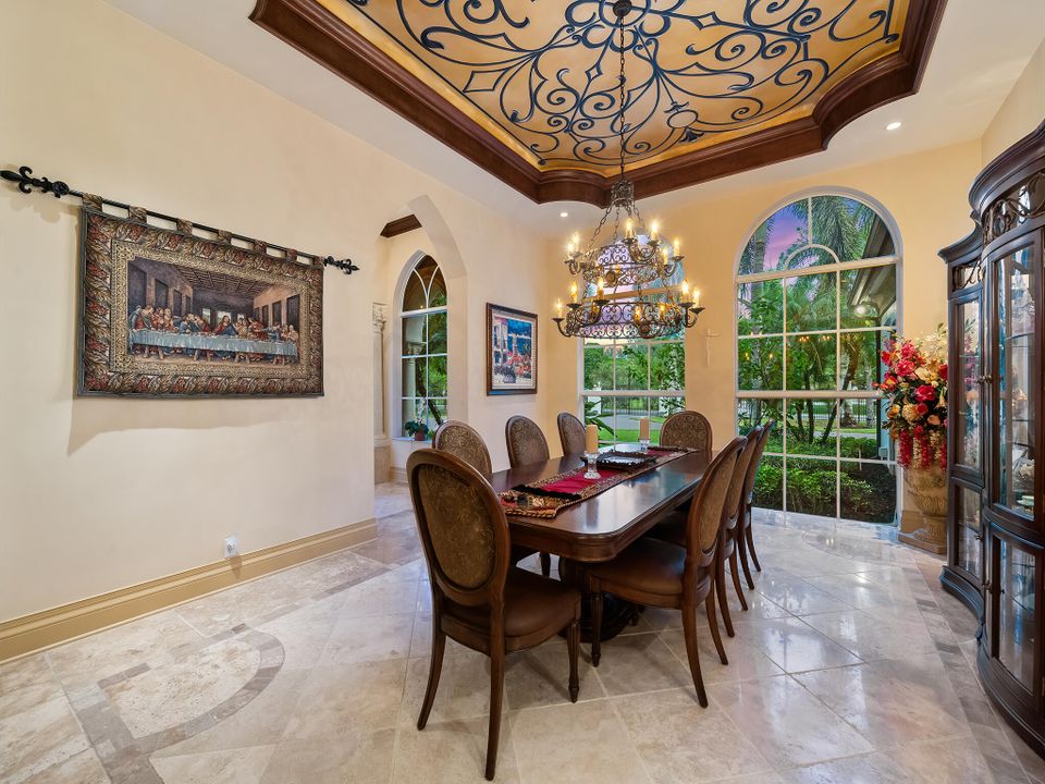 For Sale: $5,900,000 (6 beds, 7 baths, 8257 Square Feet)