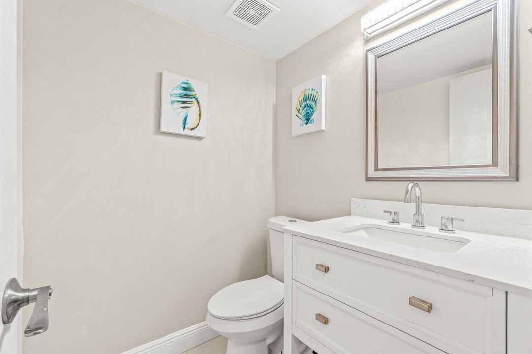 待售: $333,000 (2 贝兹, 2 浴室, 1230 平方英尺)