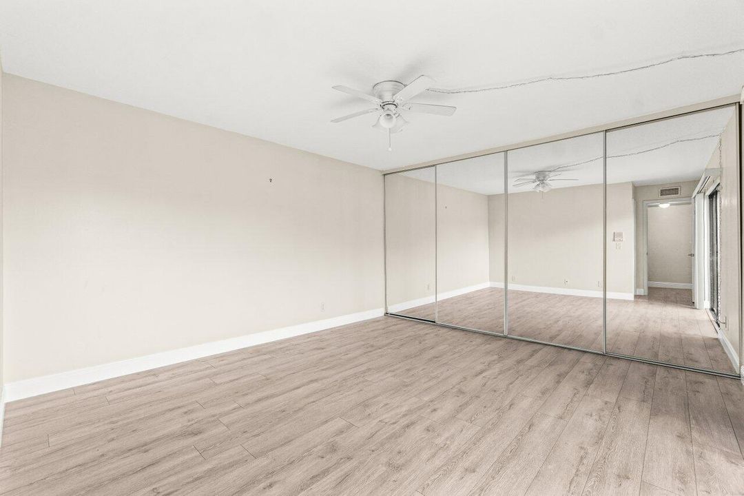 待售: $333,000 (2 贝兹, 2 浴室, 1230 平方英尺)