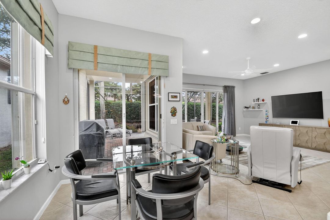 待售: $550,000 (3 贝兹, 2 浴室, 2188 平方英尺)