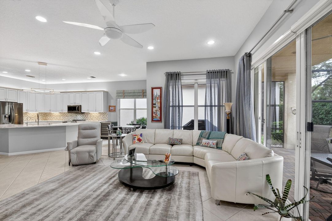 待售: $550,000 (3 贝兹, 2 浴室, 2188 平方英尺)