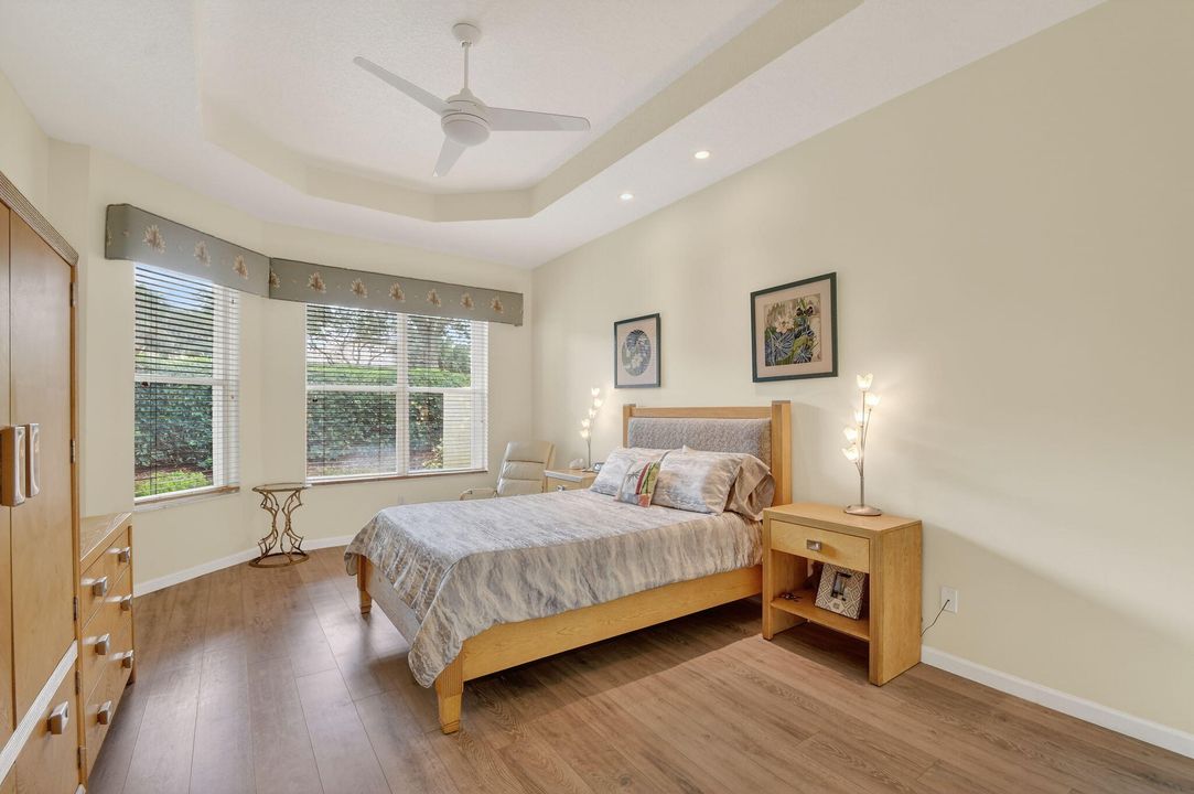 待售: $550,000 (3 贝兹, 2 浴室, 2188 平方英尺)