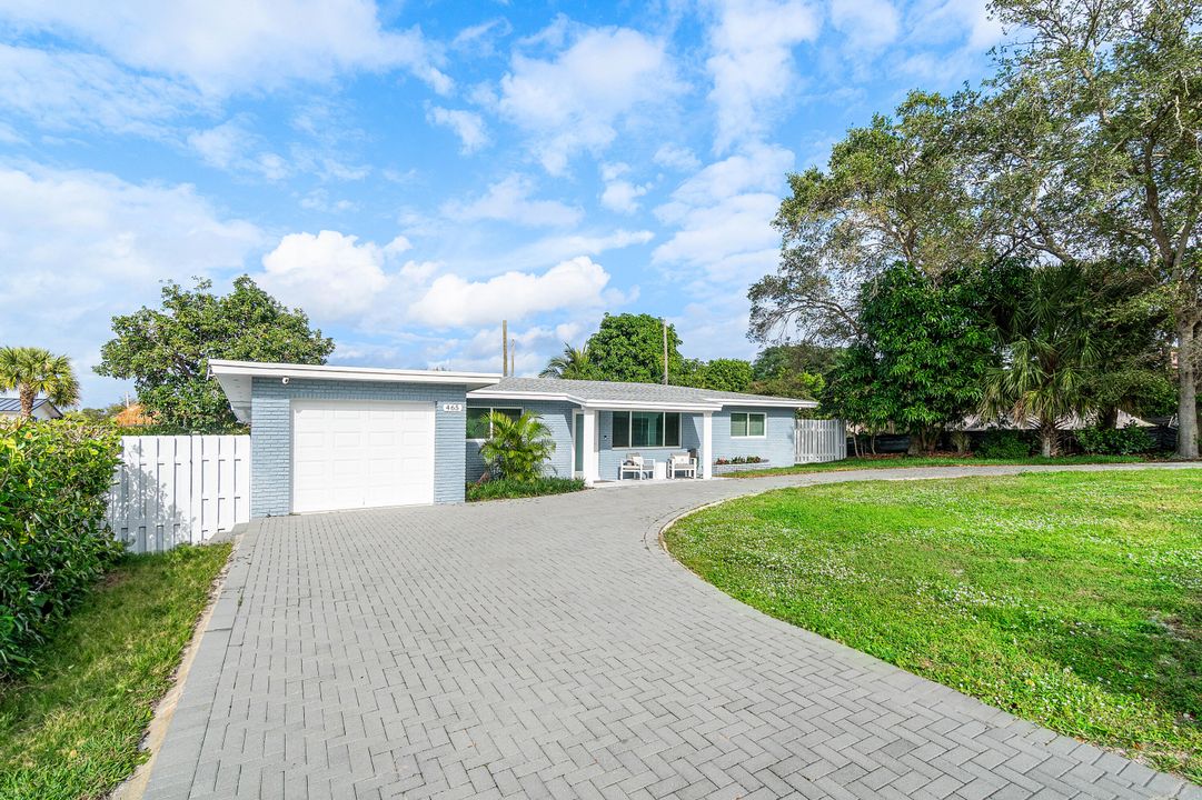 For Sale: $2,200,000 (4 beds, 2 baths, 2003 Square Feet)