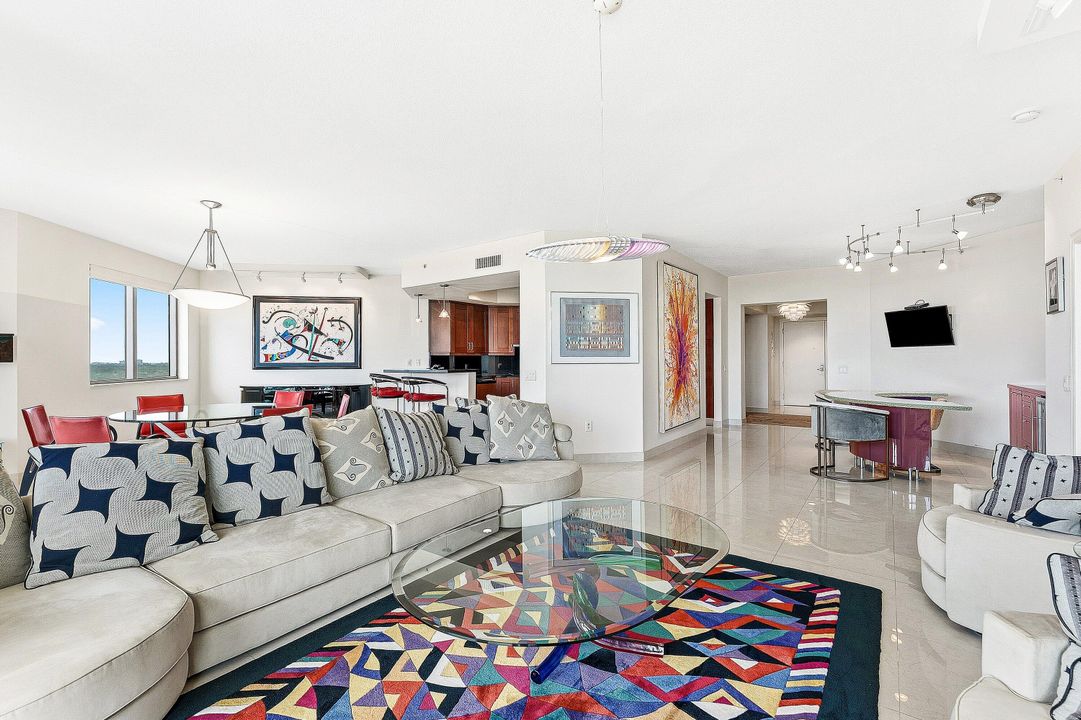 待售: $999,999 (3 贝兹, 3 浴室, 2494 平方英尺)