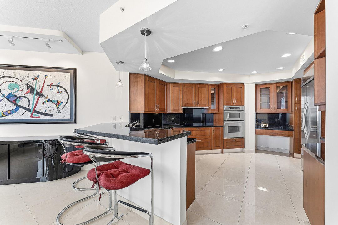 待售: $999,999 (3 贝兹, 3 浴室, 2494 平方英尺)