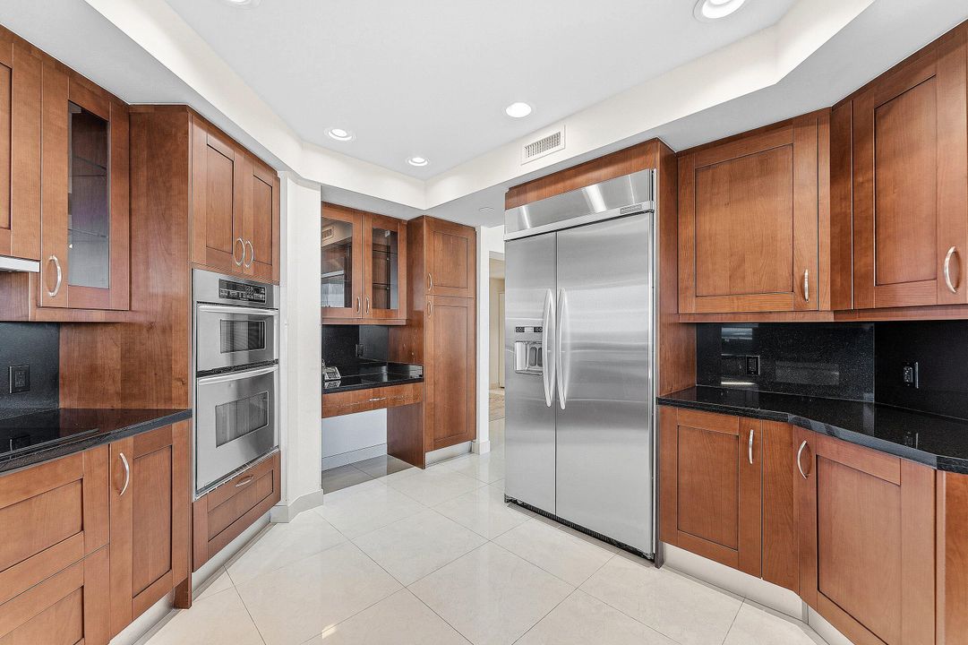 待售: $999,999 (3 贝兹, 3 浴室, 2494 平方英尺)