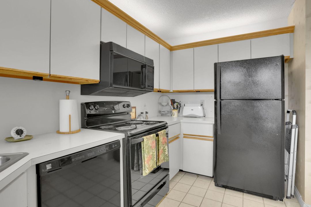 For Sale: $195,000 (2 beds, 2 baths, 1178 Square Feet)