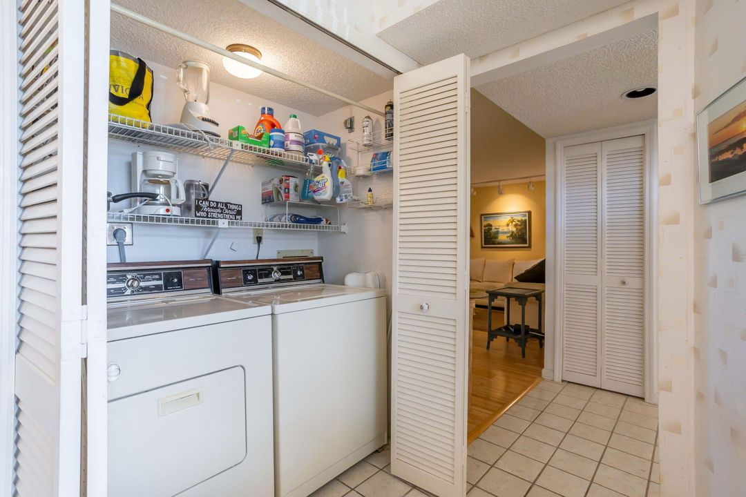 For Sale: $195,000 (2 beds, 2 baths, 1178 Square Feet)