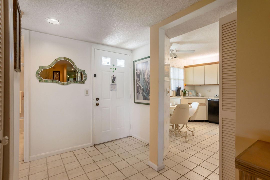 For Sale: $195,000 (2 beds, 2 baths, 1178 Square Feet)