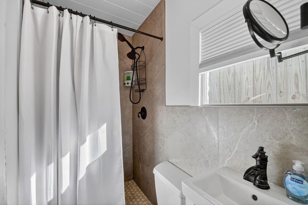 En Renta: $8,450 (4 camas, 3 baños, 1344 Pies cuadrados)