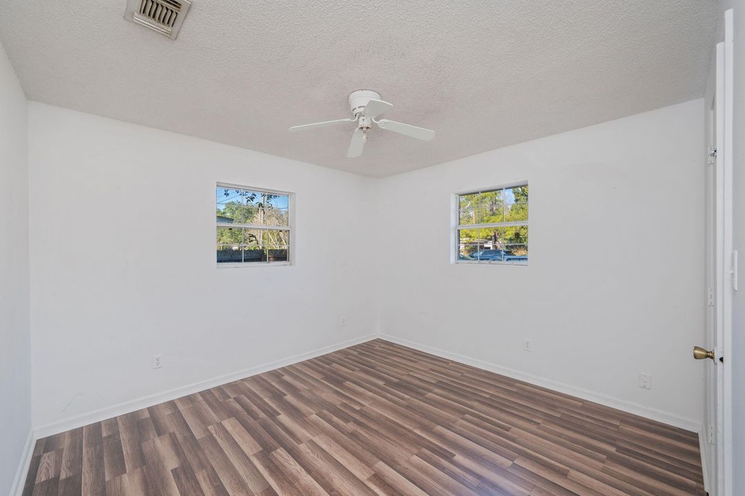 待售: $195,000 (3 贝兹, 1 浴室, 1252 平方英尺)