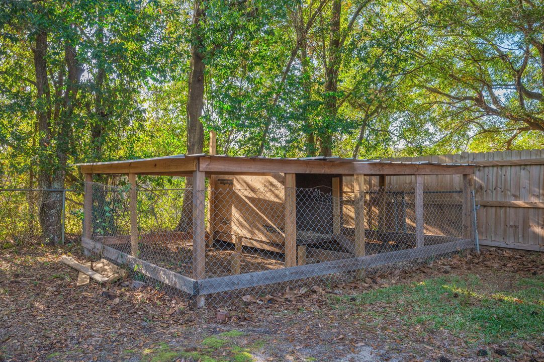 待售: $195,000 (3 贝兹, 1 浴室, 1252 平方英尺)