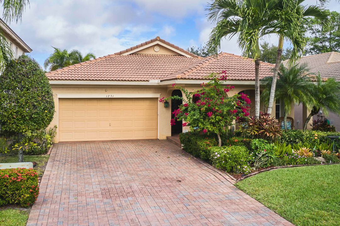 待售: $550,000 (3 贝兹, 2 浴室, 1905 平方英尺)