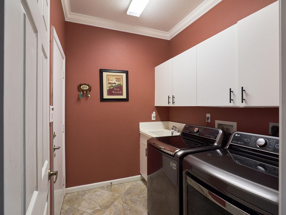 待售: $550,000 (3 贝兹, 2 浴室, 1905 平方英尺)