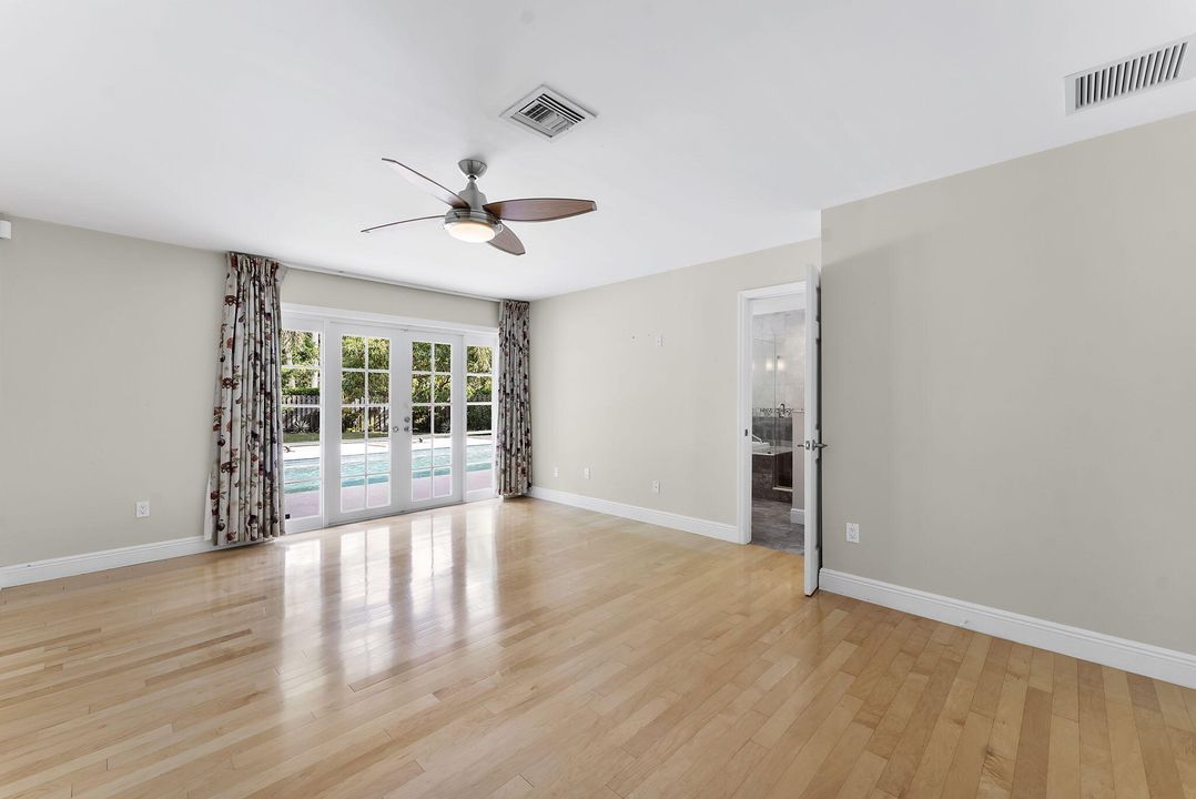 For Sale: $1,095,000 (4 beds, 2 baths, 2016 Square Feet)