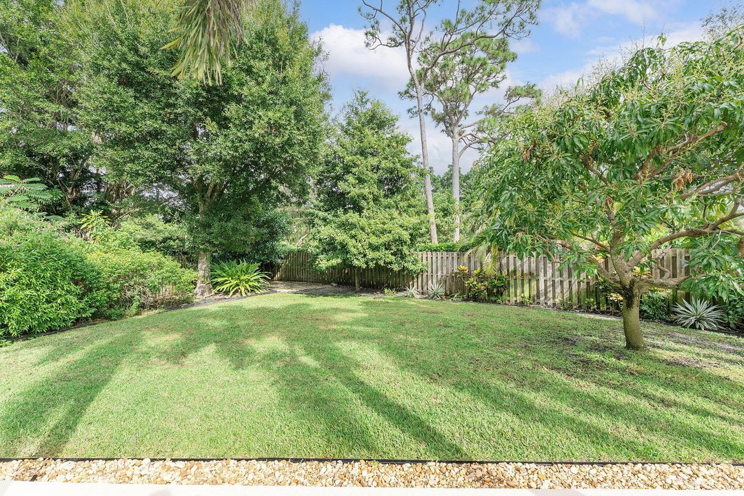 For Sale: $1,095,000 (4 beds, 2 baths, 2016 Square Feet)