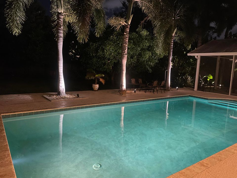 For Sale: $1,095,000 (4 beds, 2 baths, 2016 Square Feet)