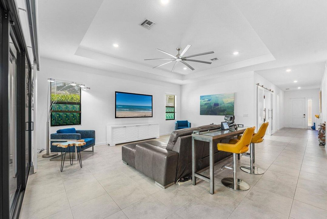 For Sale: $739,000 (3 beds, 3 baths, 2635 Square Feet)