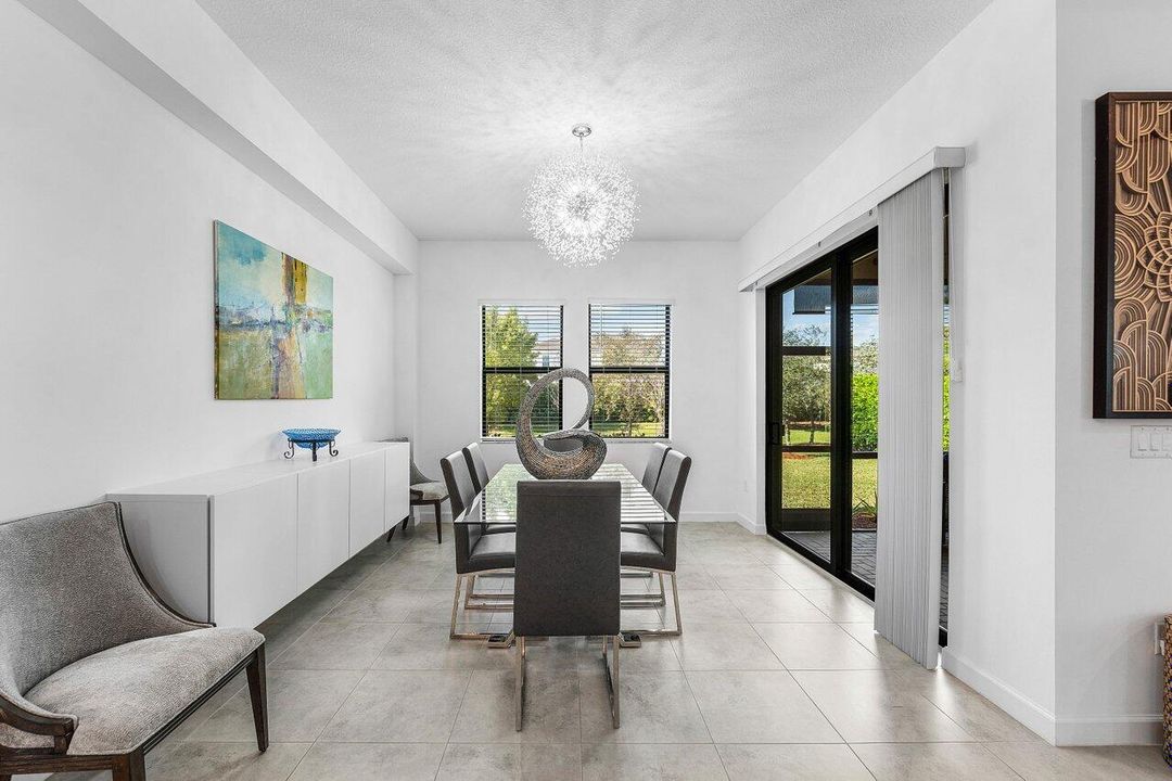 For Sale: $739,000 (3 beds, 3 baths, 2635 Square Feet)