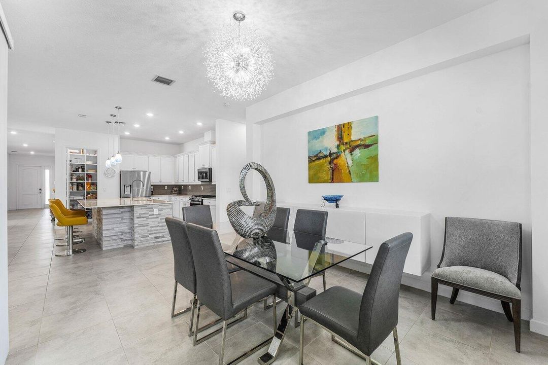 For Sale: $739,000 (3 beds, 3 baths, 2635 Square Feet)