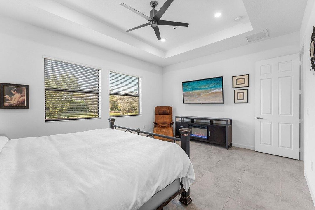 For Sale: $739,000 (3 beds, 3 baths, 2635 Square Feet)