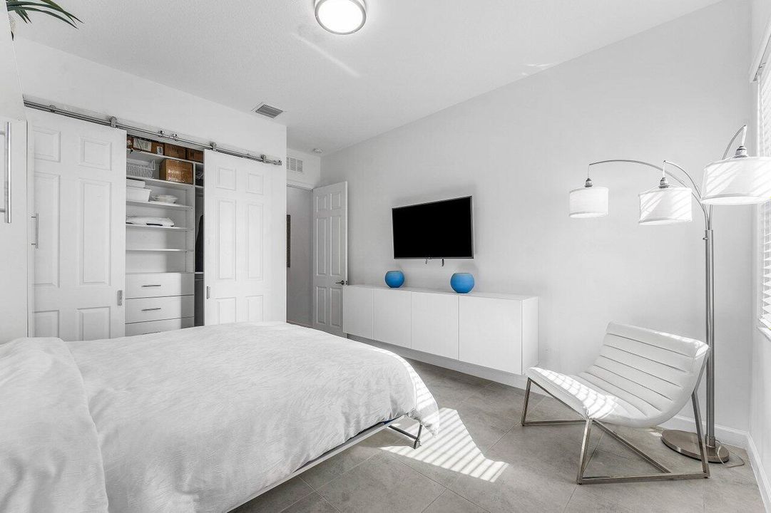 For Sale: $739,000 (3 beds, 3 baths, 2635 Square Feet)