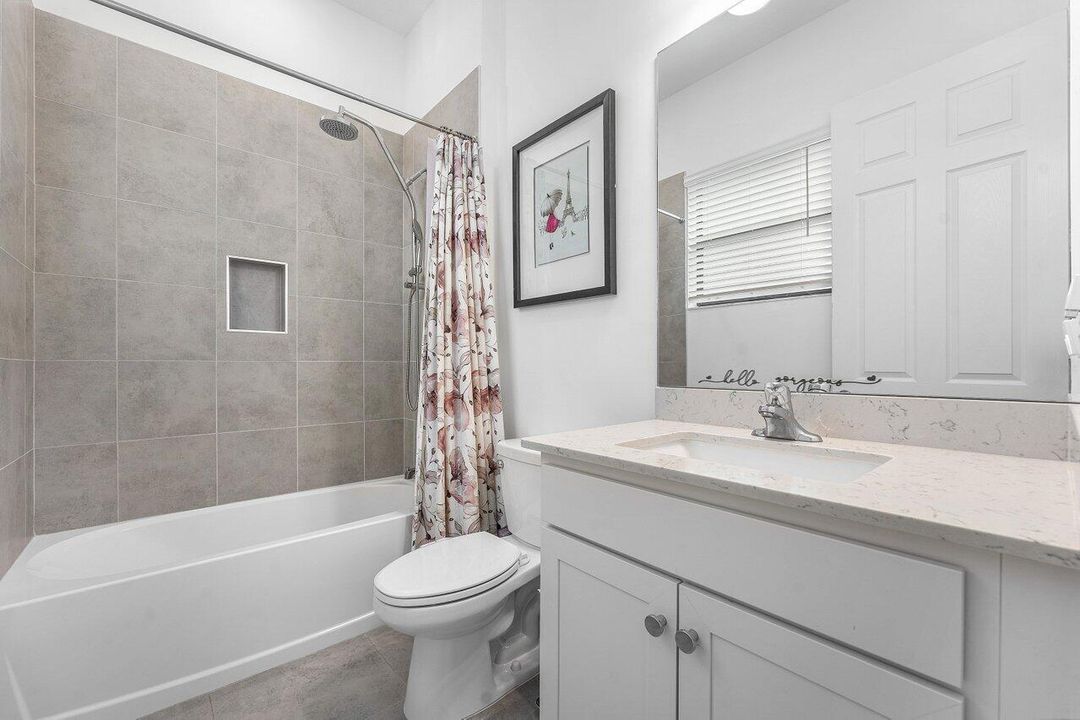 For Sale: $739,000 (3 beds, 3 baths, 2635 Square Feet)