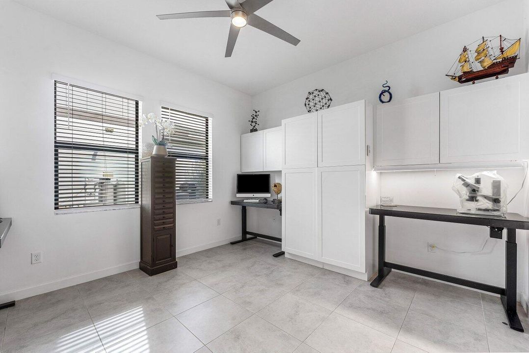 For Sale: $739,000 (3 beds, 3 baths, 2635 Square Feet)