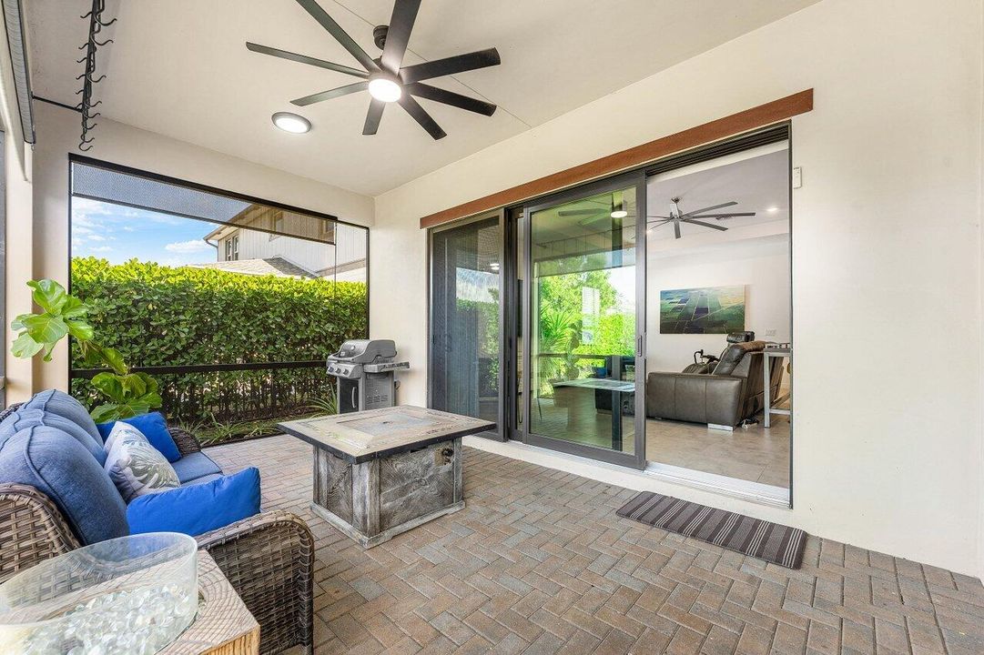 For Sale: $739,000 (3 beds, 3 baths, 2635 Square Feet)