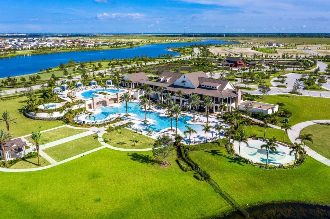 For Sale: $739,000 (3 beds, 3 baths, 2635 Square Feet)