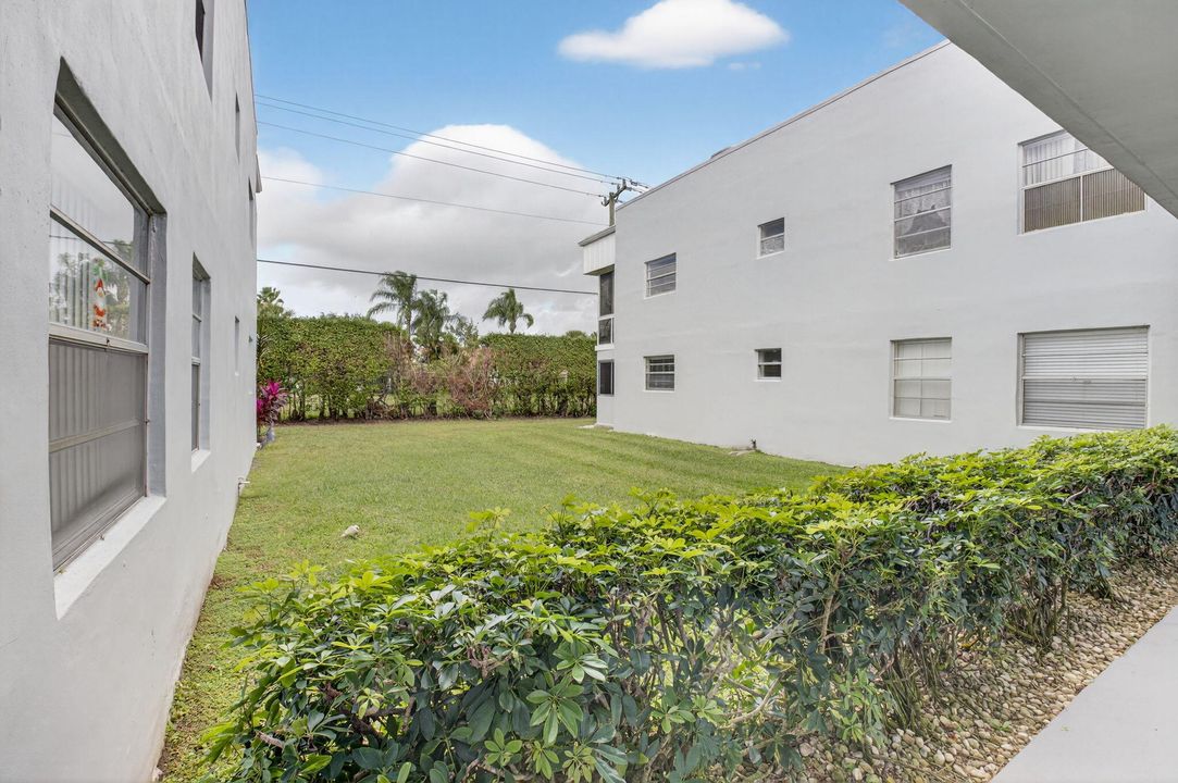 待售: $85,725 (1 贝兹, 1 浴室, 726 平方英尺)