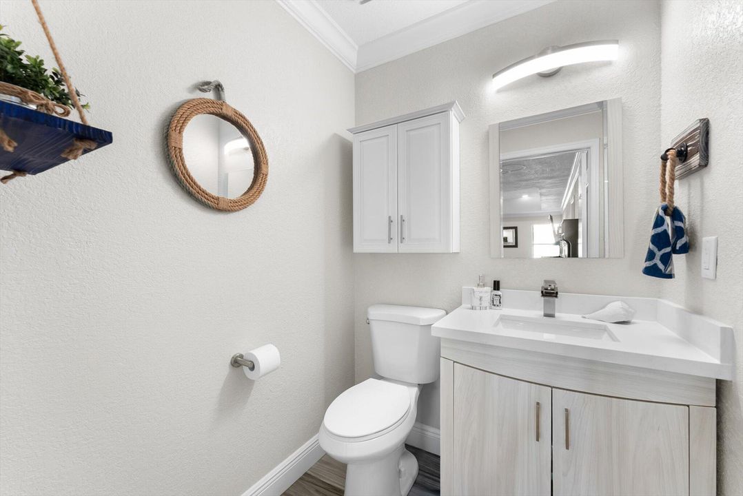 For Sale: $742,000 (2 beds, 2 baths, 2222 Square Feet)