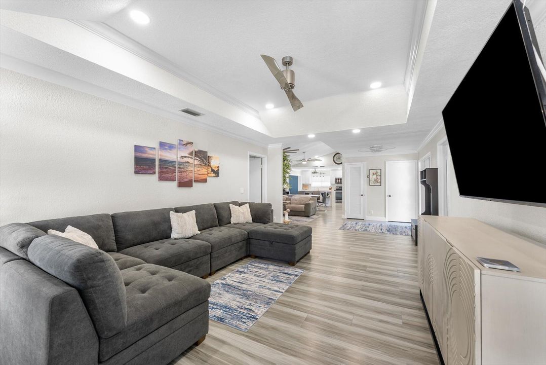 For Sale: $742,000 (2 beds, 2 baths, 2222 Square Feet)